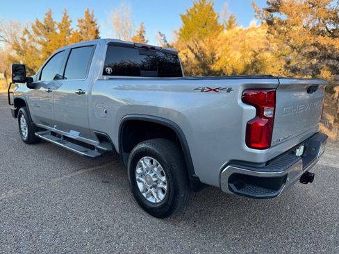 Used 2021 Chevrolet Silverado 2500 LTZ w/ LTZ Convenience Package image 8
