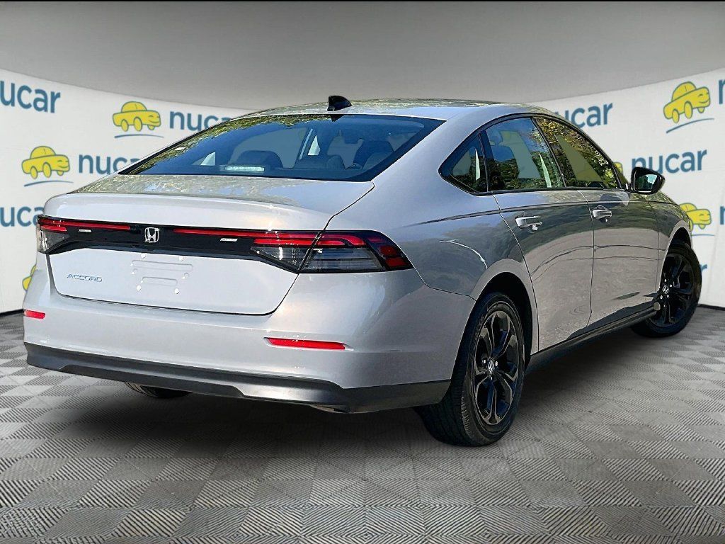 Used 2025 Honda Accord SE image 6