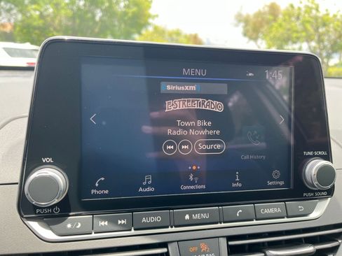 Used 2025 Nissan Altima 2.5 SV FWD image 20