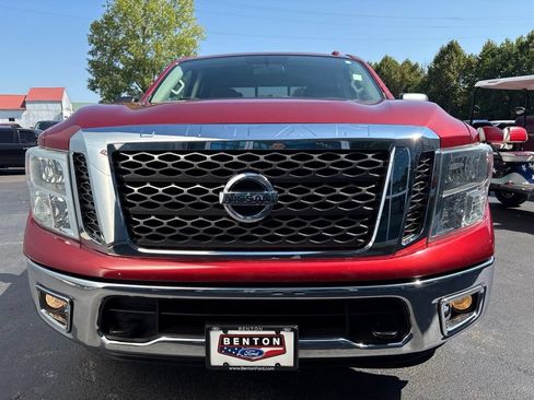 Used 2017 Nissan Titan SV AWD/4WD image 6