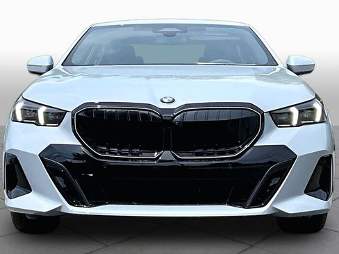 New 2026 BMW 530i xDrive w/ M Sport Package AWD/4WD image 3