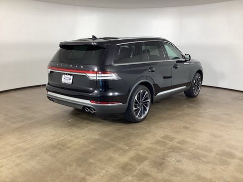 Used 2023 Lincoln Aviator Reserve w/ Equipment Group 201A AWD/4WD image 5