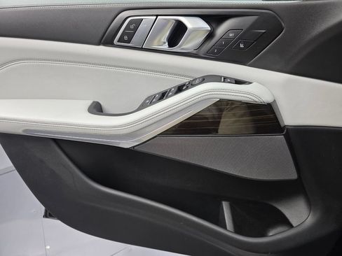 Certified 2024 BMW X5 sDrive40i w/ Premium Package RWD image 24