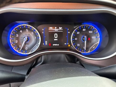 Used 2024 Chrysler Voyager LX FWD image 17
