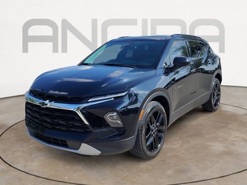 Used 2024 Chevrolet Blazer LT w/ Convenience Package FWD image 9