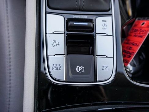 Certified 2025 Hyundai Tucson SE image 15