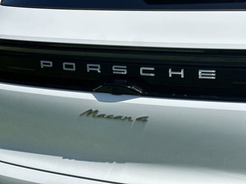 New 2026 Porsche Macan 4 Electric AWD/4WD image 33