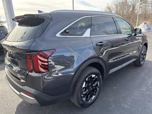 New 2026 Kia Sorento S image 6