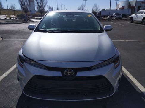 Certified 2023 Toyota Corolla LE image 3