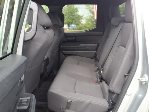 Certified 2025 Toyota Tacoma SR AWD/4WD image 4