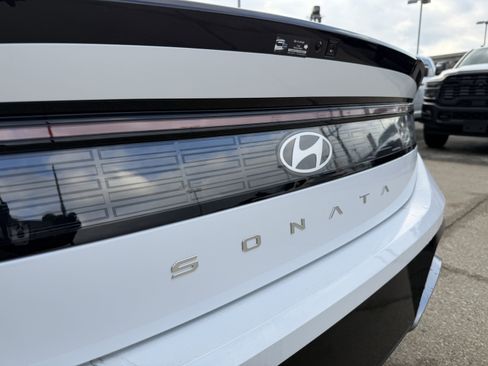 New 2026 Hyundai Sonata SEL FWD image 8