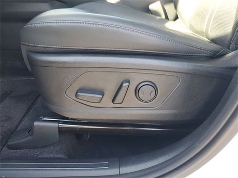 Used 2025 Kia Sorento S image 15