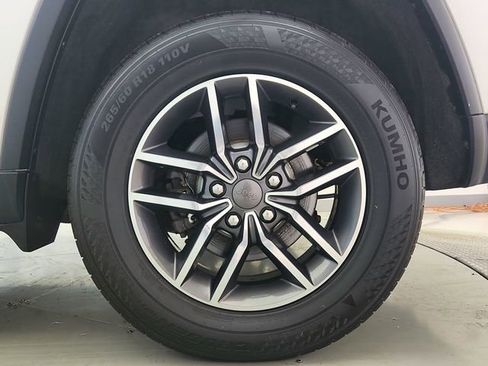 Used 2019 Jeep Grand Cherokee Limited AWD/4WD image 35
