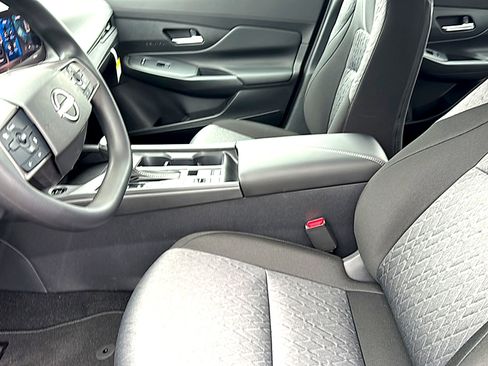 New 2026 Nissan Sentra SV w/ Floor Mat Package FWD image 10