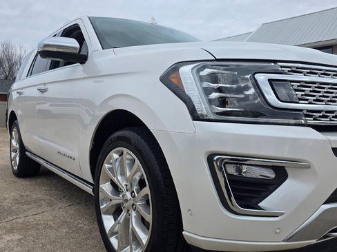 Used 2019 Ford Expedition Platinum image 29