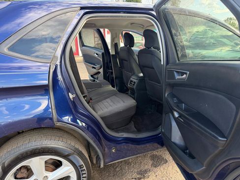 Used 2016 Ford Edge SE image 16