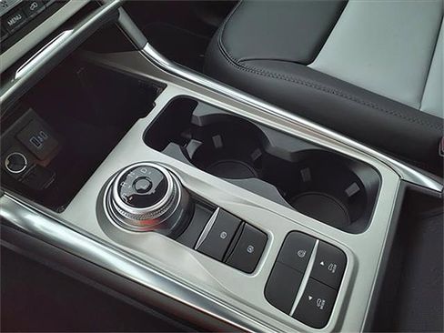 New 2023 Ford Explorer XLT w/ Equipment Group 202A image 20