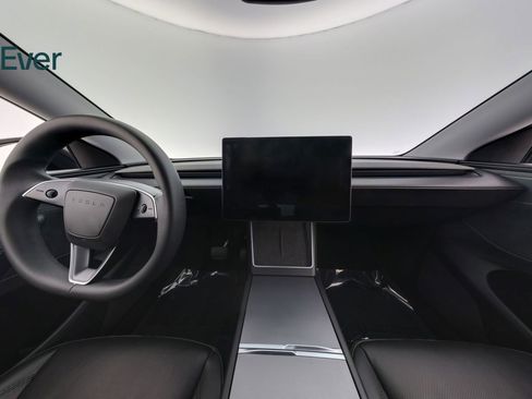 Used 2026 Tesla Model Y Long Range RWD image 26