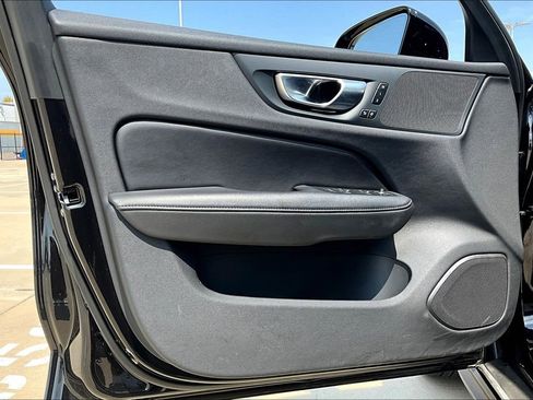 Certified 2024 Volvo V60 B5 Cross Country Plus image 23