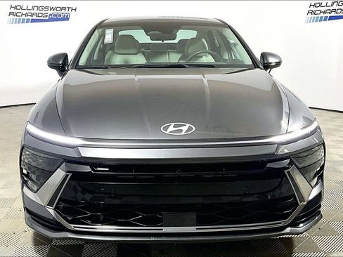 Used 2025 Hyundai Sonata SEL FWD image 2