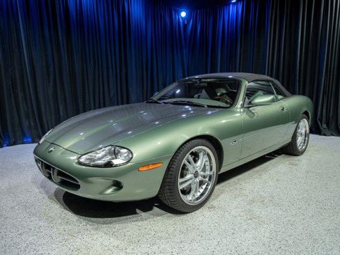 Used 1999 Jaguar XK8 Convertible RWD image 1