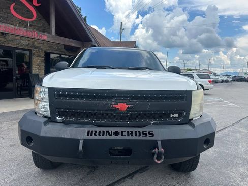 Used 2010 Chevrolet Silverado 1500 LT AWD/4WD image 9