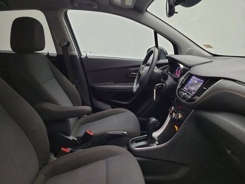 Used 2020 Chevrolet Trax LS w/ Tint and Cruise Package FWD image 21