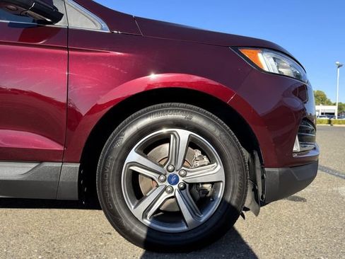 Used 2019 Ford Edge SEL w/ Equipment Group 201A AWD/4WD image 10
