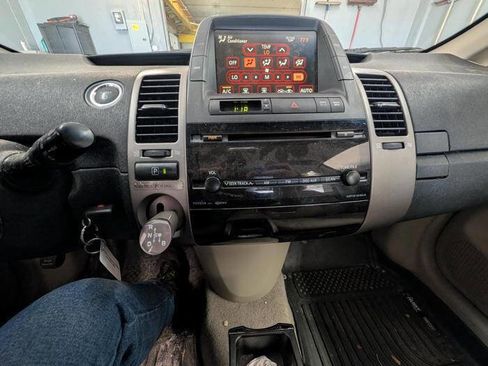 Used 2006 Toyota Prius FWD image 36