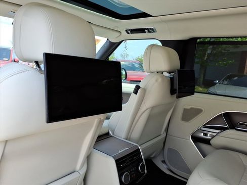 Used 2023 Land Rover Range Rover Long Wheelbase Autobiography AWD/4WD image 13