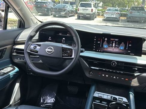 Used 2025 Nissan Murano Platinum w/ Cargo Package AWD/4WD image 14