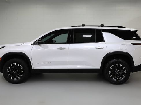 Used 2024 Chevrolet Traverse Z71 w/ Enhanced Driving Package AWD/4WD image 12