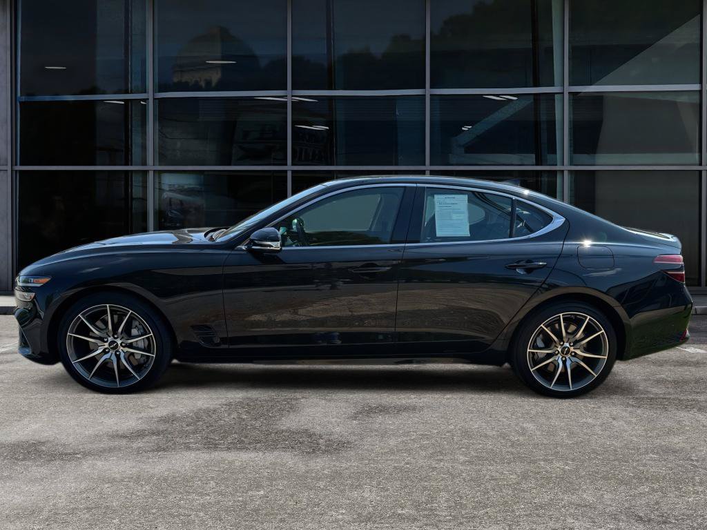Used 2025 Genesis G70 2.5T RWD image 4