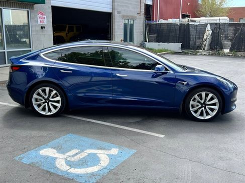 Used 2019 Tesla Model 3 Long Range image 8