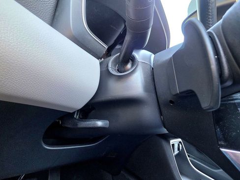 Used 2025 Honda Pilot Touring image 13