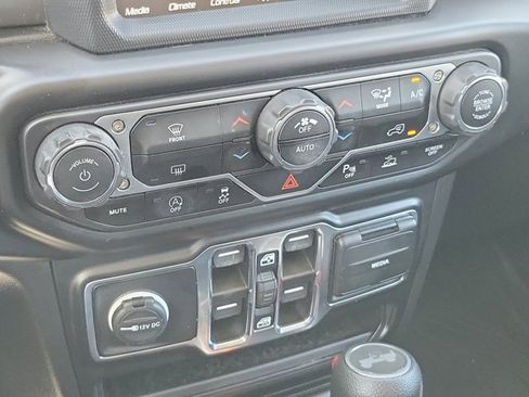 Used 2022 Jeep Wrangler Unlimited Sport AWD/4WD image 26