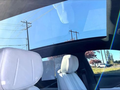 Used 2024 Cadillac Lyriq Sport AWD/4WD image 30