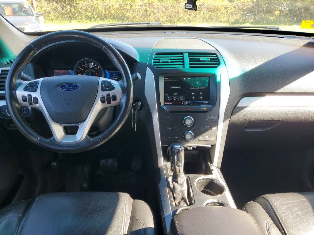Used 2013 Ford Explorer XLT FWD image 14