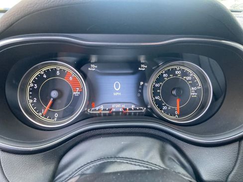 Used 2021 Jeep Cherokee Limited image 19