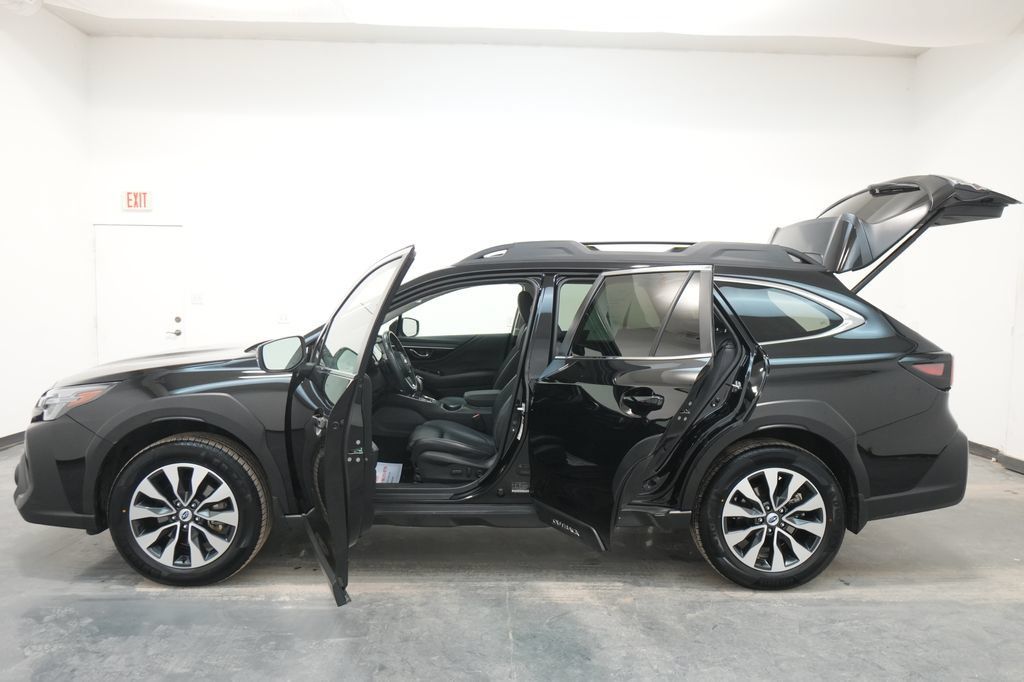 Used 2023 Subaru Outback Limited AWD/4WD image 33