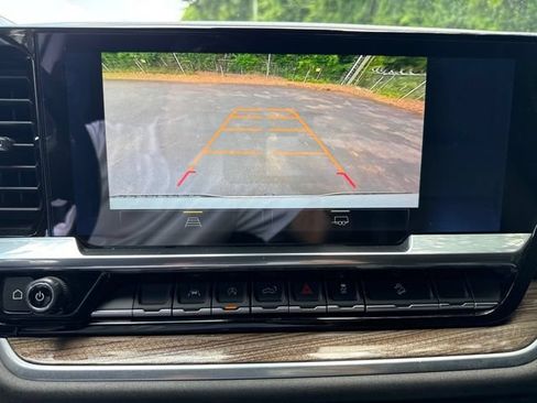Used 2022 Chevrolet Silverado 1500 RST AWD/4WD image 18