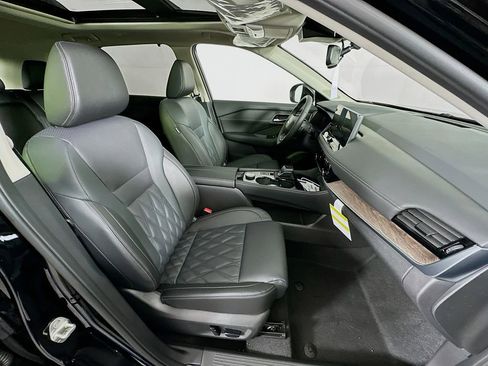 New 2026 Nissan Rogue Platinum AWD/4WD image 37