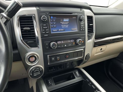 Used 2016 Nissan Titan SV AWD/4WD image 21