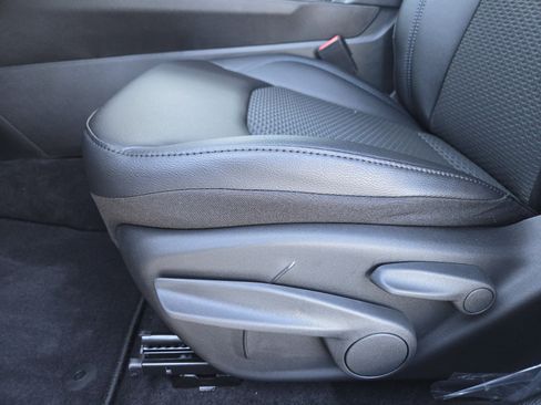 New 2026 Jeep Compass Latitude image 17