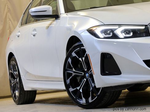 Certified 2025 BMW 330i xDrive Sedan image 4