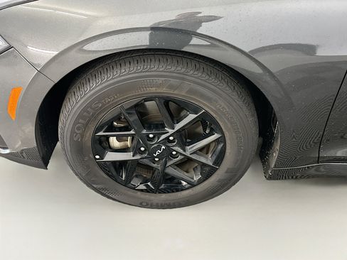 Used 2025 Kia K5 LXS image 11