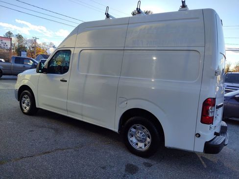 Used 2019 Nissan NV 2500 SV image 5