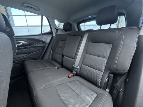 Used 2023 GMC Terrain SLE w/ Driver Convenience Package image 30