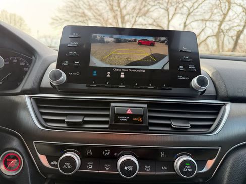Used 2020 Honda Accord LX image 23