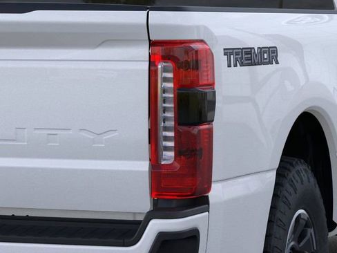 New 2026 Ford F250 Lariat w/ Tremor Off-Road Package AWD/4WD image 22